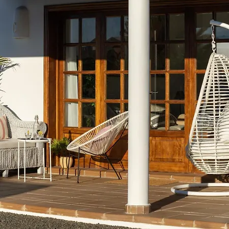 Villa Mo Luxury Heated Pool