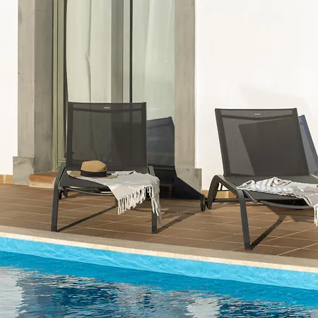 Mo Luxury Heated Pool Villa